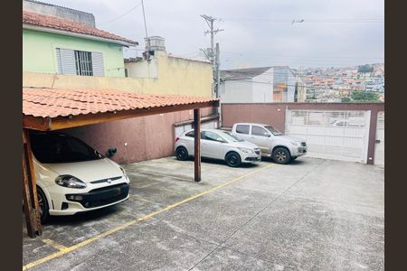 Garagem de casa para alugar com 2 quartos, 67m² em Vila Carmosina, São Paulo