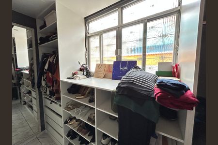 Casa para alugar com 210m², 4 quartos e 1 vagaCloset
