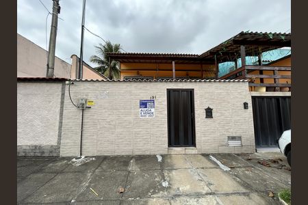 Fachada + + placa de casa para alugar com 4 quartos, 210m² em Anchieta, Nilópolis