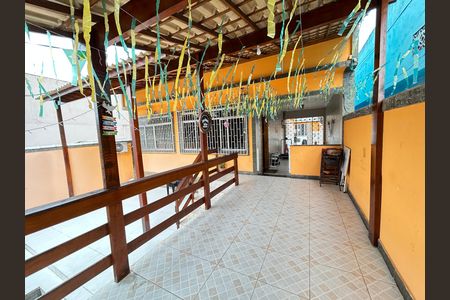 Casa para alugar com 210m², 4 quartos e 1 vagaFachada