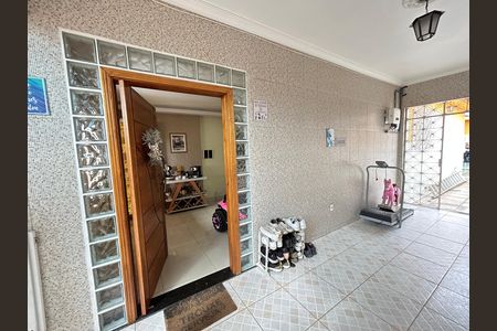 Área externa de casa para alugar com 4 quartos, 210m² em Anchieta, Nilópolis