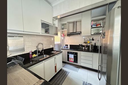 Cozinha de casa para alugar com 4 quartos, 210m² em Anchieta, Nilópolis