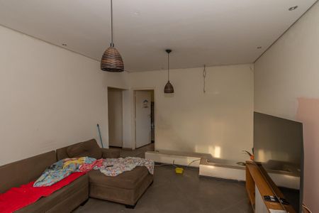 Casa à venda com 350m², 5 quartos e 12 vagas Casa à venda com 350m², 5 quartos e 12 vagasSala de TV