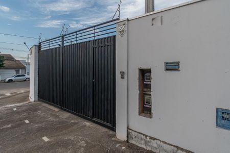 Casa à venda com 350m², 5 quartos e 12 vagas Casa à venda com 350m², 5 quartos e 12 vagasFachada