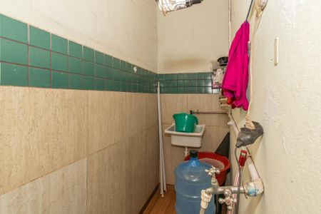Casa à venda com 350m², 5 quartos e 12 vagas Casa à venda com 350m², 5 quartos e 12 vagasArea de Serviço