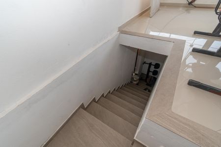 Escadas  de casa à venda com 5 quartos, 350m² em Jardim Picerno I, Sumaré