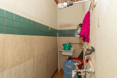Casa à venda com 350m², 5 quartos e 12 vagas Casa à venda com 350m², 5 quartos e 12 vagasArea de Serviço