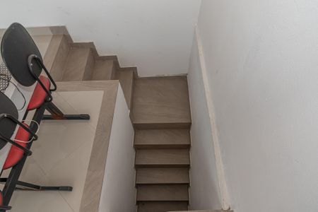 Casa à venda com 350m², 5 quartos e 12 vagas Casa à venda com 350m², 5 quartos e 12 vagasEscadas