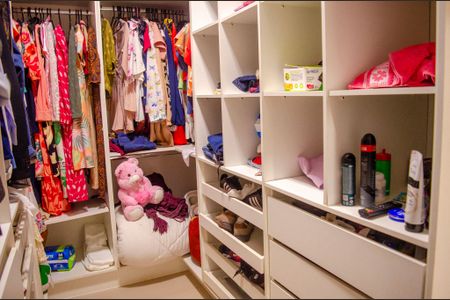 Casa à venda com 300m², 6 quartos e sem vagaCloset da suíte 2