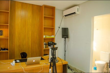 Suíte 3 de casa à venda com 6 quartos, 300m² em Residencial Recanto do Bosque, Goiânia