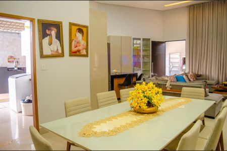 Casa à venda com 300m², 6 quartos e sem vagaSala de Jantar