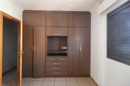 Apartamento para alugar com 172m², 4 quartos e 3 vagasSuíte 2