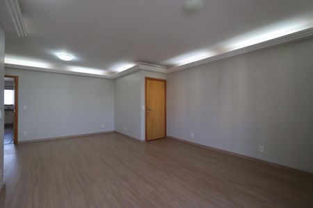 Apartamento para alugar com 172m², 4 quartos e 3 vagasSala