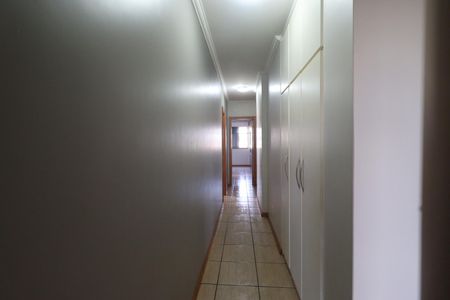 Apartamento para alugar com 172m², 4 quartos e 3 vagasCorredor 