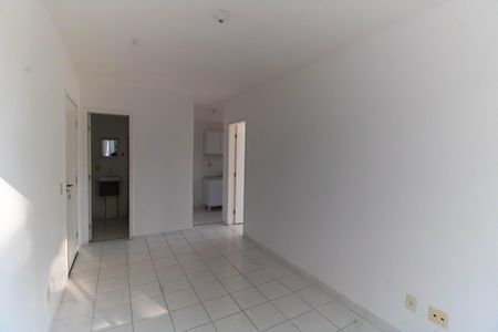 Sala de apartamento para alugar com 2 quartos, 50m² em Maria Paula, Niterói
