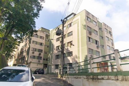 Fachada de apartamento para alugar com 2 quartos, 50m² em Maria Paula, Niterói