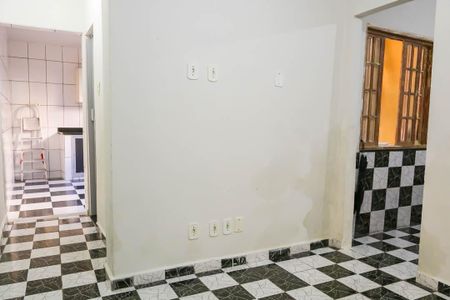 Casa de condomínio para alugar com 60m², 1 quarto e sem vaga Casa de condomínio para alugar com 60m², 1 quarto e sem vagaSala
