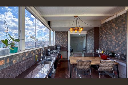 Apartamento à venda com 156m², 3 quartos e 3 vagas Apartamento à venda com 156m², 3 quartos e 3 vagasEspaço Gourmet