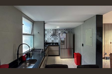 Cozinha de apartamento à venda com 3 quartos, 156m² em Calafate, Belo Horizonte