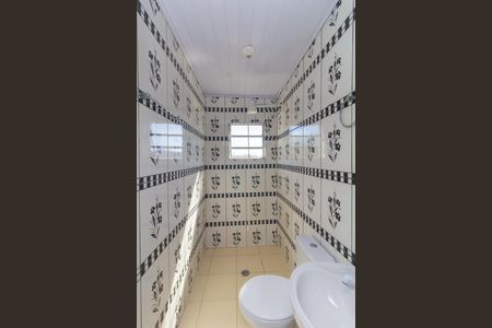 Banheiro de kitnet/studio para alugar com 1 quarto, 40m² em Conjunto Residencial José Bonifácio, São Paulo