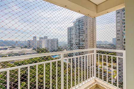 Apartamento para alugar com 105m², 3 quartos e 2 vagas Apartamento para alugar com 105m², 3 quartos e 2 vagasSuite 01 - Varanda