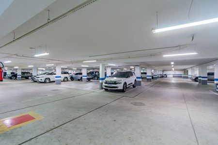Apartamento para alugar com 105m², 3 quartos e 2 vagas Apartamento para alugar com 105m², 3 quartos e 2 vagasÁrea comum - Garagem