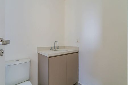 Apartamento para alugar com 105m², 3 quartos e 2 vagas Apartamento para alugar com 105m², 3 quartos e 2 vagasSuite 02 - Banheiro