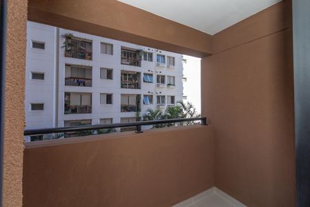 Apartamento à venda com 30m², 1 quarto e sem vaga Apartamento à venda com 30m², 1 quarto e sem vagaSacada