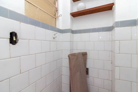 Apartamento à venda com 100m², 2 quartos e sem vaga Apartamento à venda com 100m², 2 quartos e sem vagaBanheiro de Serviço