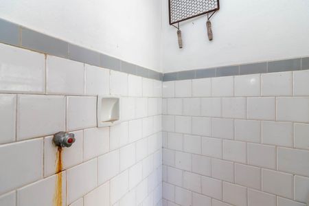 Apartamento à venda com 100m², 2 quartos e sem vaga Apartamento à venda com 100m², 2 quartos e sem vagaBanheiro de Serviço