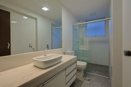 Apartamento à venda com 4 quartos, 180m² em Carmo, Belo Horizonte