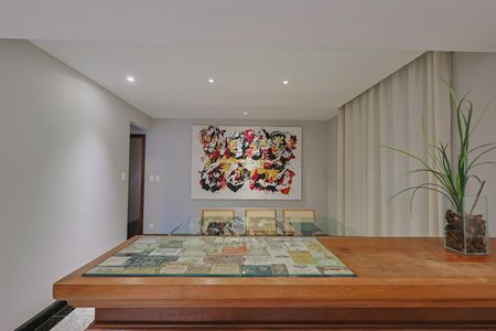 Apartamento à venda com 4 quartos, 180m² em Carmo, Belo Horizonte