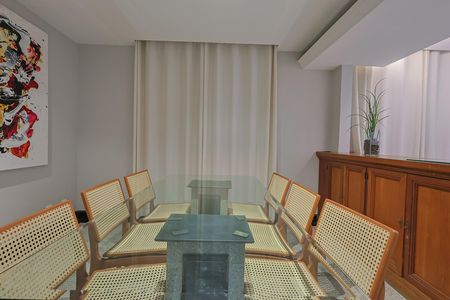 Apartamento à venda com 4 quartos, 180m² em Carmo, Belo Horizonte