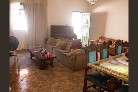 Casa para alugar com 80m², 2 quartos e 1 vaga