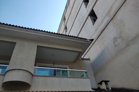 Casa de condomínio à venda com 112m², 3 quartos e 4 vagas Casa de condomínio à venda com 112m², 3 quartos e 4 vagasFachada