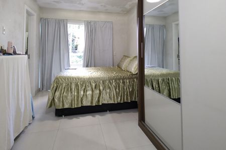 Casa de condomínio à venda com 112m², 3 quartos e 4 vagas Casa de condomínio à venda com 112m², 3 quartos e 4 vagasQuarto 1 - Suíte