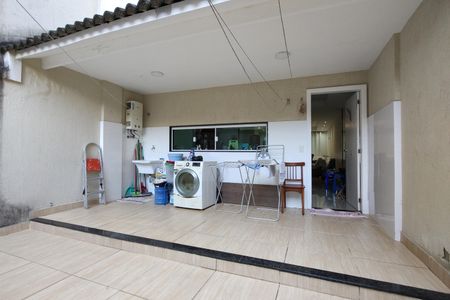 Casa de condomínio à venda com 112m², 3 quartos e 4 vagas Casa de condomínio à venda com 112m², 3 quartos e 4 vagasÁrea de Serviço
