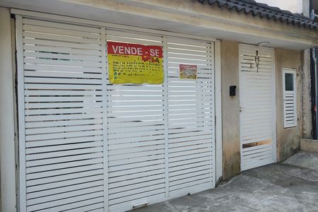 Casa de condomínio à venda com 112m², 3 quartos e 4 vagas Casa de condomínio à venda com 112m², 3 quartos e 4 vagasFachada