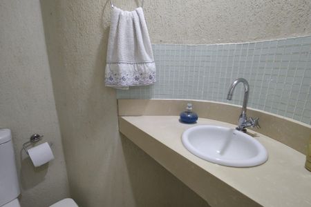 Casa de condomínio à venda com 112m², 3 quartos e 4 vagas Casa de condomínio à venda com 112m², 3 quartos e 4 vagasLavabo