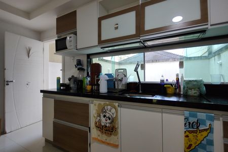 Casa de condomínio à venda com 112m², 3 quartos e 4 vagas Casa de condomínio à venda com 112m², 3 quartos e 4 vagasCozinha - Armários