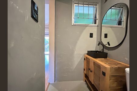 Apartamento para alugar com 69m², 2 quartos e 1 vaga Apartamento para alugar com 69m², 2 quartos e 1 vagaBanheiro