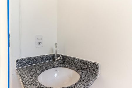 Banheiro de apartamento para alugar com 2 quartos, 44m² em Campos Elíseos, São Paulo