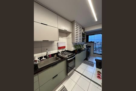 Cozinha de apartamento à venda com 2 quartos, 51m² em São Pedro, Osasco