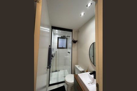 Banheiro de apartamento à venda com 2 quartos, 51m² em São Pedro, Osasco