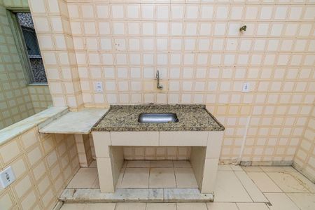 Cozinha de apartamento para alugar com 2 quartos, 81m² em Cordovil, Rio de Janeiro