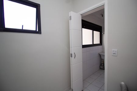 Apartamento à venda com 61m², 2 quartos e 1 vaga Apartamento à venda com 61m², 2 quartos e 1 vagaQuarto de Serviço