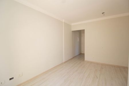 Apartamento à venda com 61m², 2 quartos e 1 vaga Apartamento à venda com 61m², 2 quartos e 1 vagaSala