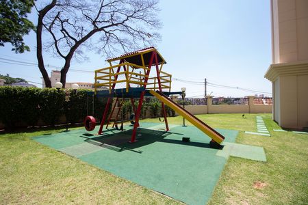 Apartamento à venda com 61m², 2 quartos e 1 vaga Apartamento à venda com 61m², 2 quartos e 1 vagaÁrea comum - Playground