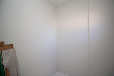 Apartamento à venda com 61m², 2 quartos e 1 vaga Apartamento à venda com 61m², 2 quartos e 1 vagaQuarto de Serviço