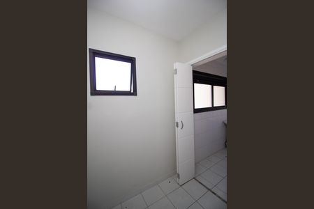 Apartamento à venda com 61m², 2 quartos e 1 vaga Apartamento à venda com 61m², 2 quartos e 1 vagaQuarto de Serviço